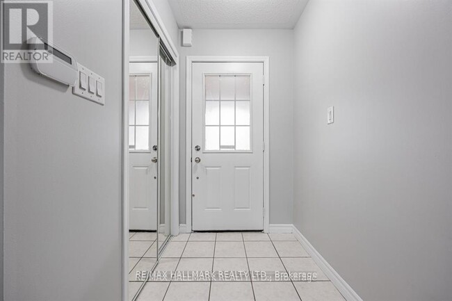 88 Elliottglen Dr in Ajax, ON - Building Photo - Building Photo