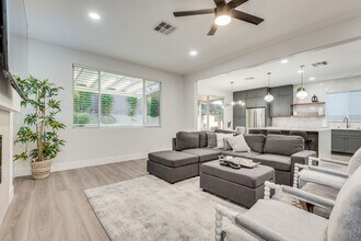 11086 Evvie Ln in Las Vegas, NV - Building Photo - Building Photo