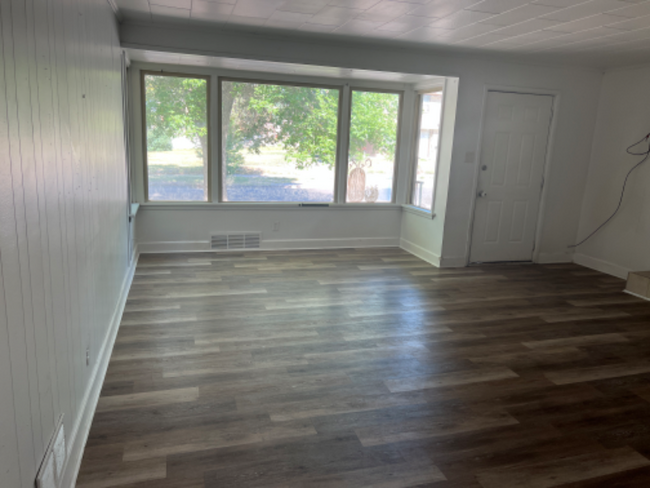 1600 Curtis Ave in Idaho Falls, ID - Foto de edificio - Building Photo