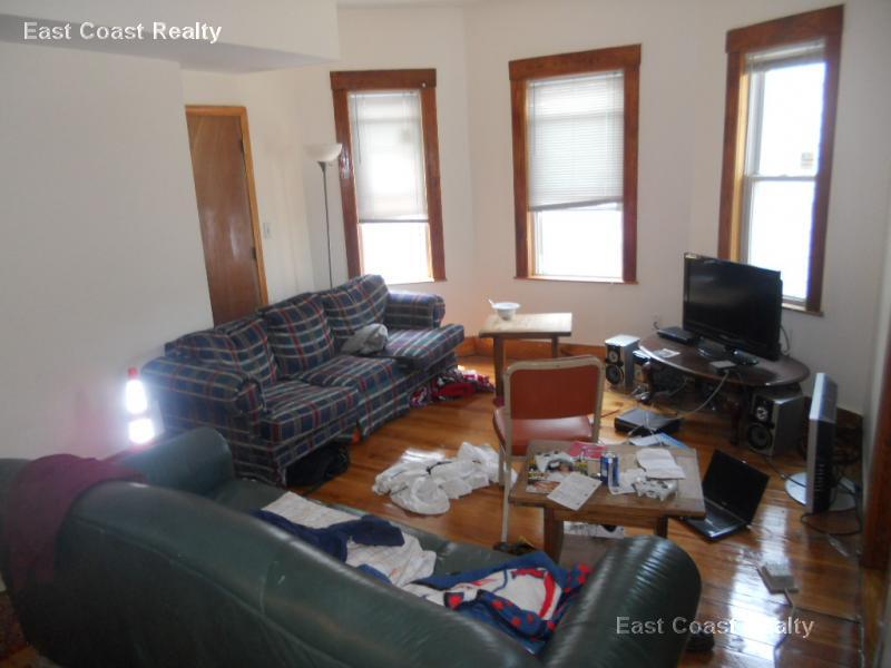 346 Faneuil St, Unit 3 in Boston, MA - Building Photo