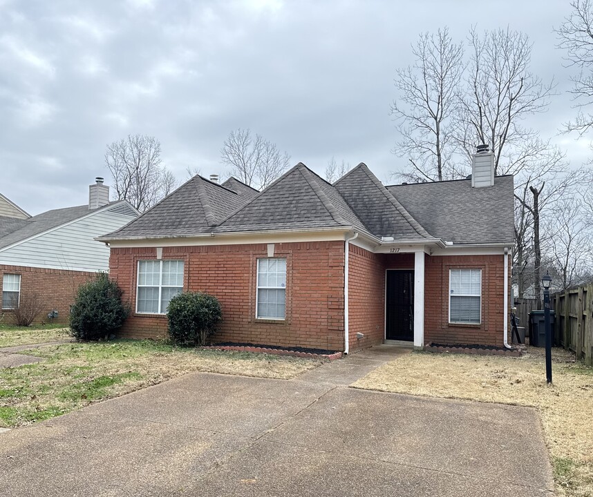 1217 Brady Hollow Ln in Cordova, TN - Building Photo