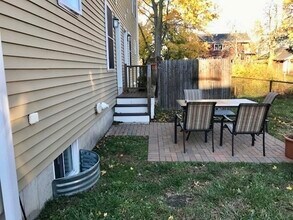 122 Harvard Ave in Medford, MA - Foto de edificio - Building Photo
