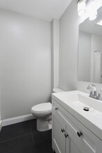 18 Hinckley St, Unit 1 in Boston, MA - Building Photo - Building Photo