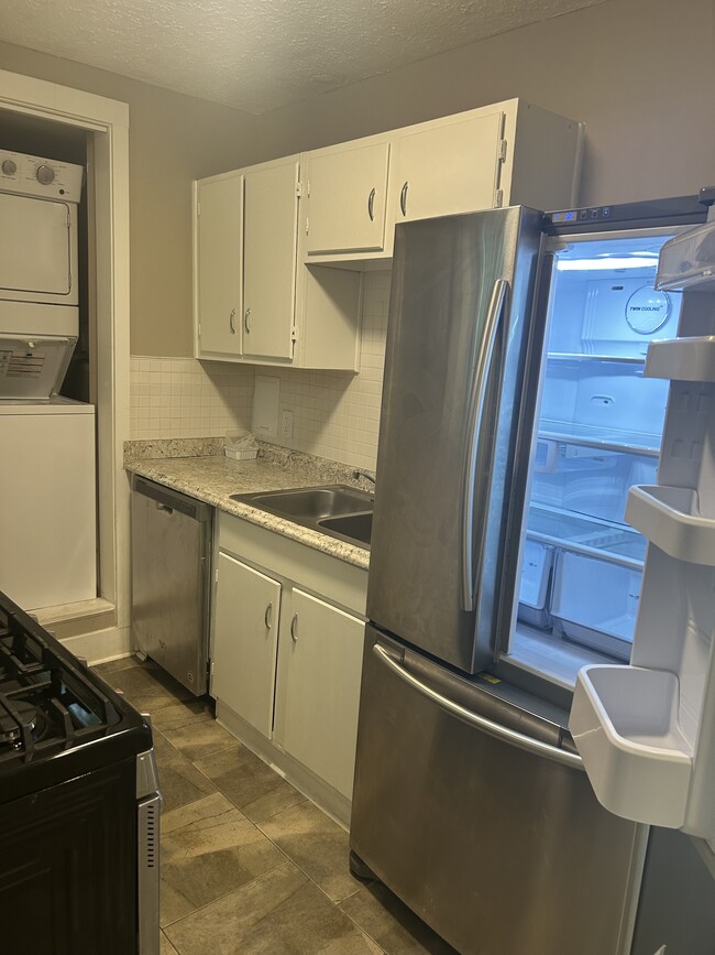 277 Candler St NE in Atlanta, GA - Building Photo - Building Photo
