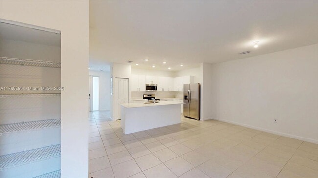 12875 SW 243rd Terrace in Princeton, FL - Building Photo - Building Photo