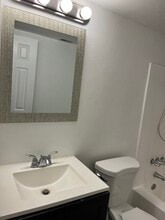 18754 Mandan St, Unit 1306 in Santa Clarita, CA - Foto de edificio - Building Photo