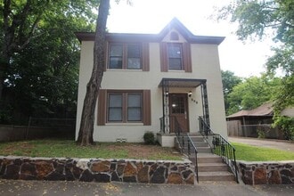 808 S Robertson Ave in Tyler, TX - Building Photo - Building Photo