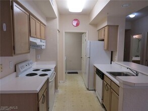 4670 St Croix Ln, Unit 614 in Naples, FL - Building Photo - Building Photo