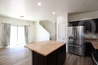3813 E Santa Fe Ln in Gilbert, AZ - Building Photo - Building Photo