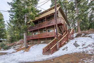 1839 Old Mammoth Rd in Mammoth Lakes, CA - Building Photo - Building Photo