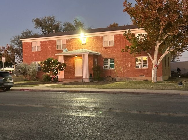 212 S Fillmore St in San Angelo, TX - Foto de edificio - Building Photo