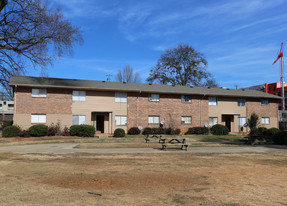 Lindview Apartments in Atlanta, GA - Foto de edificio - Building Photo