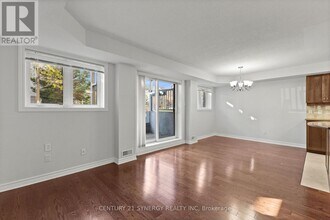 38 Barnstone Dr in Ottawa, ON - Building Photo - Building Photo