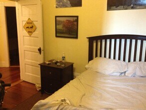 71 S Huntington Ave, Unit 2 in Boston, MA - Foto de edificio - Building Photo