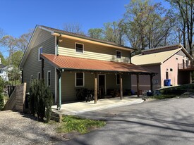 13 Ruslan Dr in Asheville, NC - Building Photo