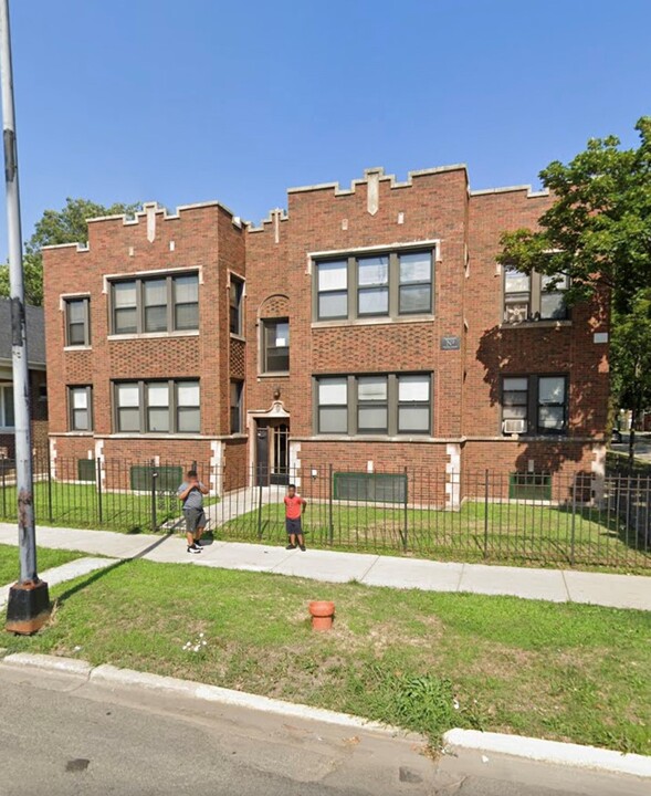 7757 S King Dr in Chicago, IL - Building Photo