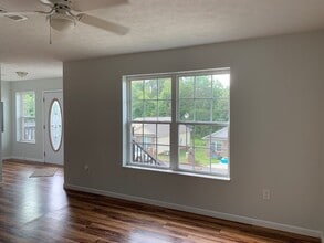 1721 Watauga St in Sevierville, TN - Building Photo - Building Photo
