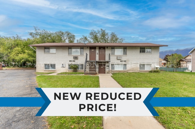 property at 1036 S Virginia Cir