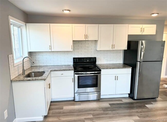 4931 State Rte 55 in Swan Lake, NY - Building Photo - Building Photo