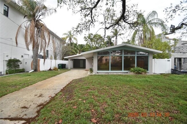 property at 528 Suwanee Cir