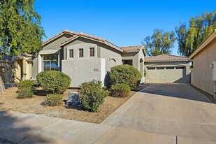 5185 S Eileen Dr in Chandler, AZ - Building Photo