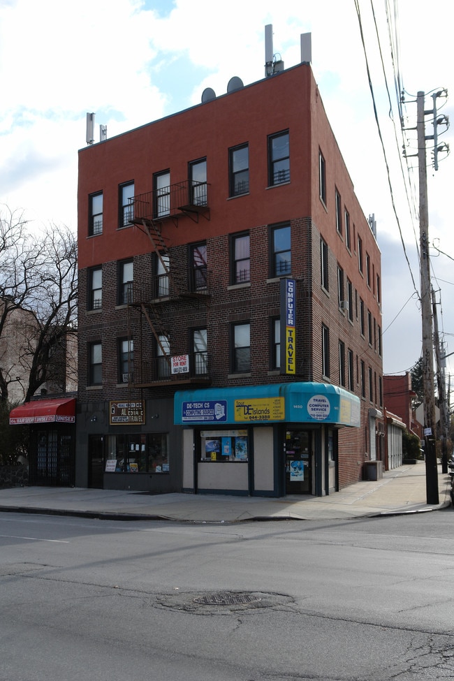 1450 E Gun Hill Rd in Bronx, NY - Building Photo - Building Photo