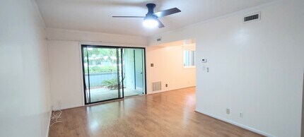 10301 N Kings Hwy, Unit 17-3 in Myrtle Beach, SC - Building Photo - Building Photo