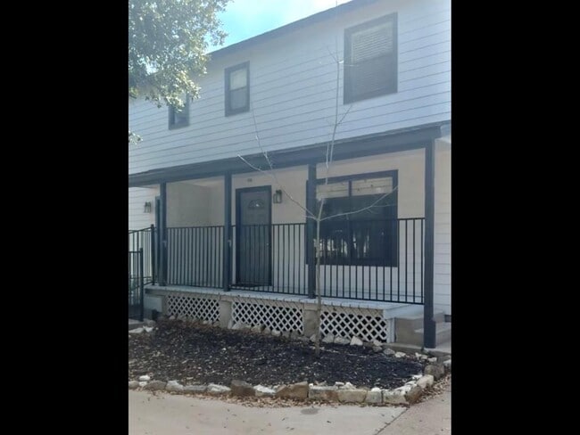 15205 Cavalier Canyon Dr in Lakeway, TX - Building Photo - Building Photo