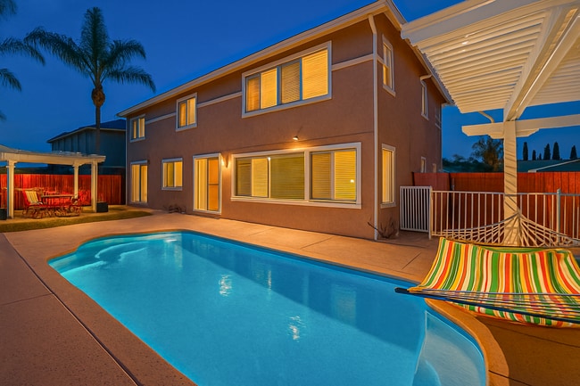364 Dante Ct