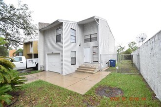 2501 E Stanley Matthew Cir in Tampa, FL - Building Photo - Building Photo