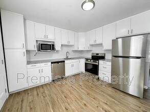 1721 S Ellison Way in Independence, MO - Building Photo - Building Photo