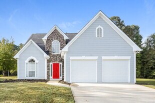 8132 Valley Ridge Dr in Union City, GA - Building Photo