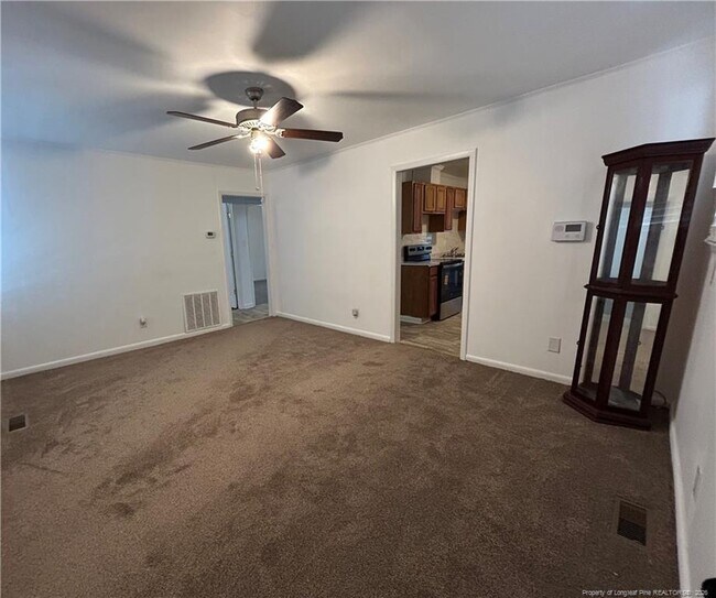 503 E 6th Ave in Raeford, NC - Building Photo - Building Photo