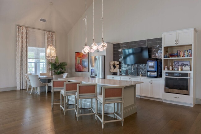 Versol in Bonita Springs, FL - Building Photo - Building Photo