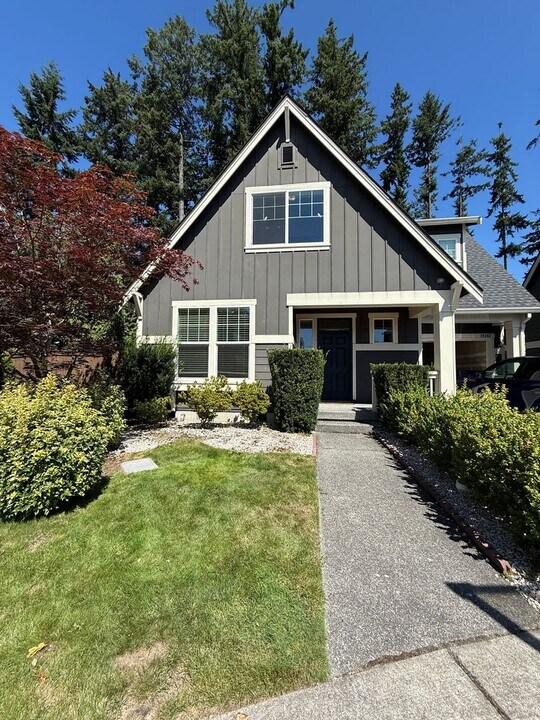 18302 43rd Dr SE in Bothell, WA - Foto de edificio