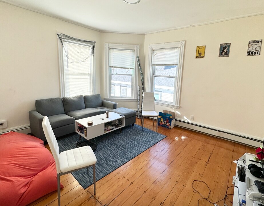 3 Folsom Ave, Unit 3 in Boston, MA - Building Photo