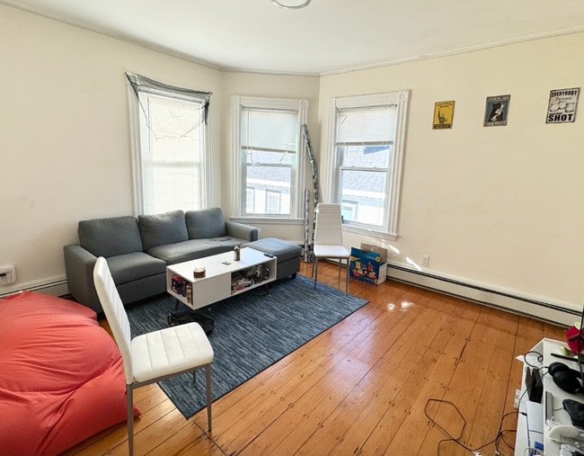 property at 3 Folsom Ave