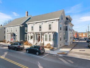 303 Islington St in Portsmouth, NH - Building Photo - Building Photo