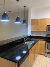 870 Mayson Turner Rd NW in Atlanta, GA - Building Photo - Building Photo