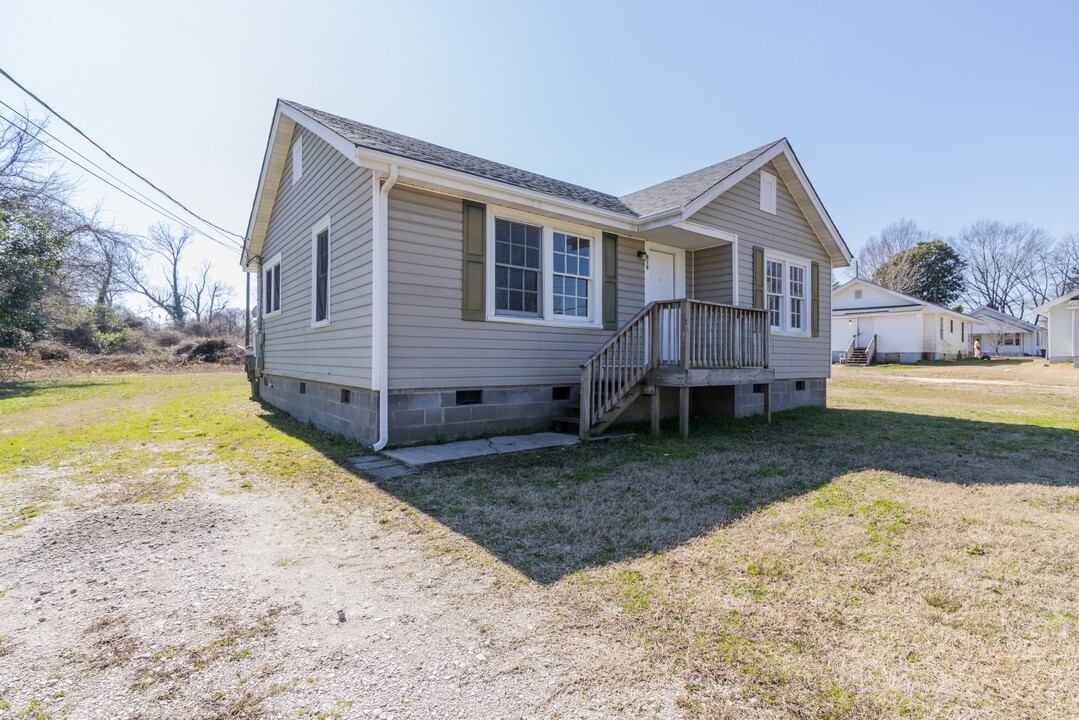 819 W Rankin Ave in Gastonia, NC - Building Photo