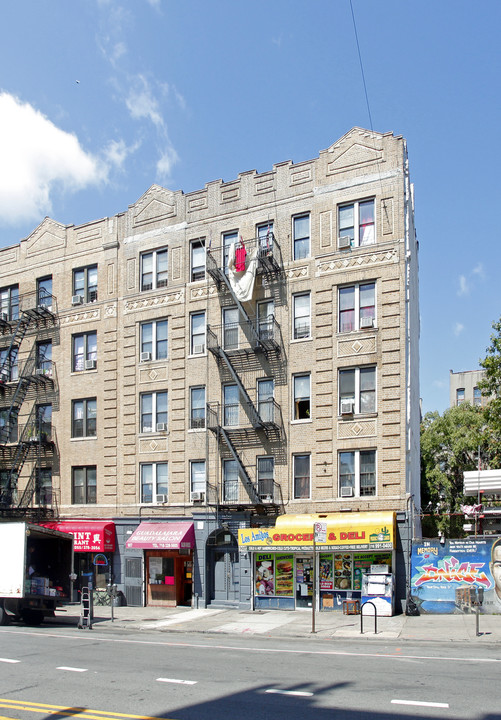 907 Southern Blvd in Bronx, NY - Foto de edificio