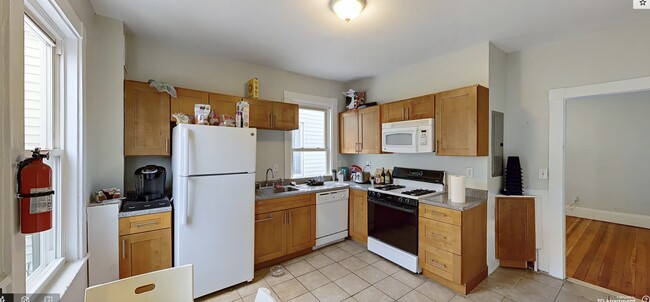 378 Washington St, Unit #3