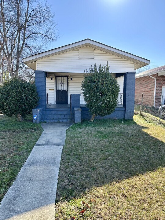 1307 3rd Ave N in Bessemer, AL - Building Photo