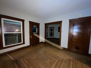 326 11th St in Elyria, OH - Building Photo - Building Photo