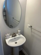 7636 Chesham Ct in White Plains, MD - Foto de edificio - Building Photo