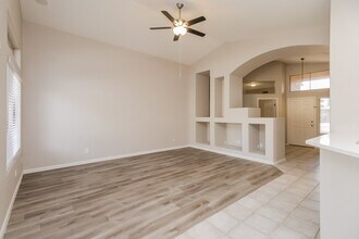 1162 E Baylor Ln in Gilbert, AZ - Foto de edificio - Building Photo