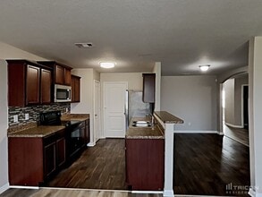 2906 Trawler Pl in Texas City, TX - Foto de edificio - Building Photo
