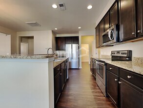 112 Orleans Ct in Moncks Corner, SC - Foto de edificio - Building Photo