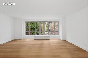 501 E 87th St in New York, NY - Building Photo