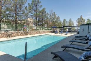 Alexis Apartments in Las Cruces, NM - Building Photo